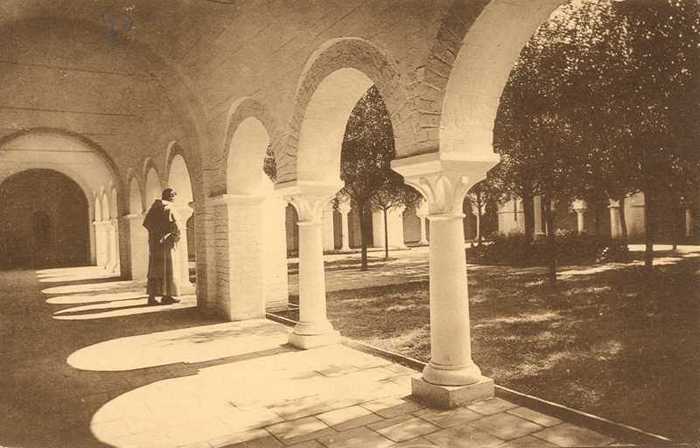 Het Zoute - Pandhof der Dominikanerkerk