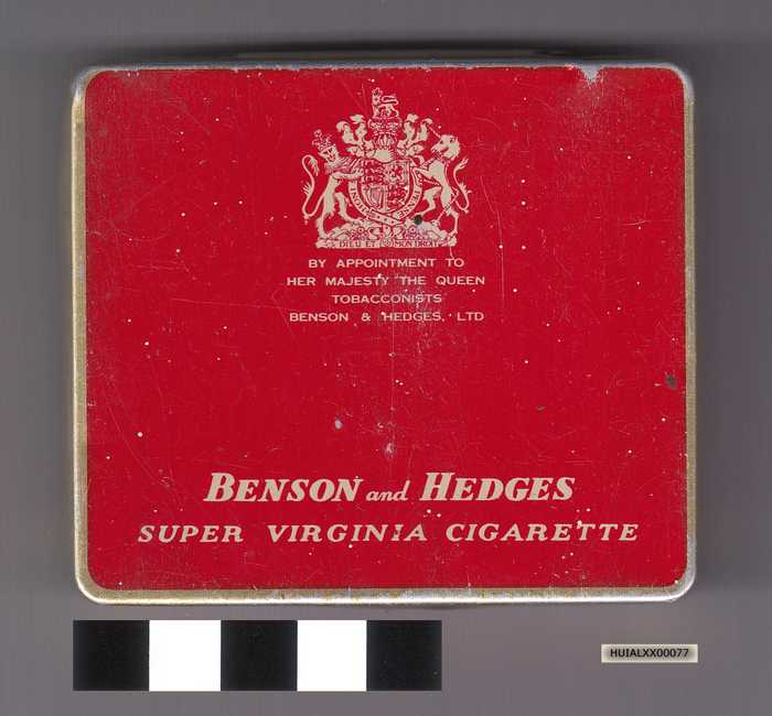 Blikken sigarettendoos 'Benson and Hedges sigaretten'