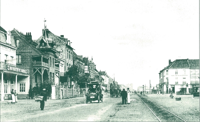 1910 -De Lippenslaan ter hoogte van de markt. 