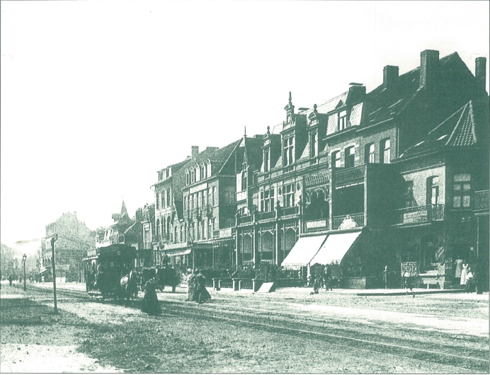 1908 -De legendarische paardentrarn in het dorpsbeeld van Knokke